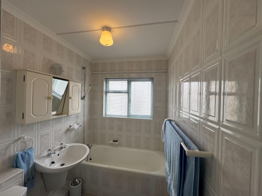 4 Bedroom Property for Sale in Seaside Longships Western Cape